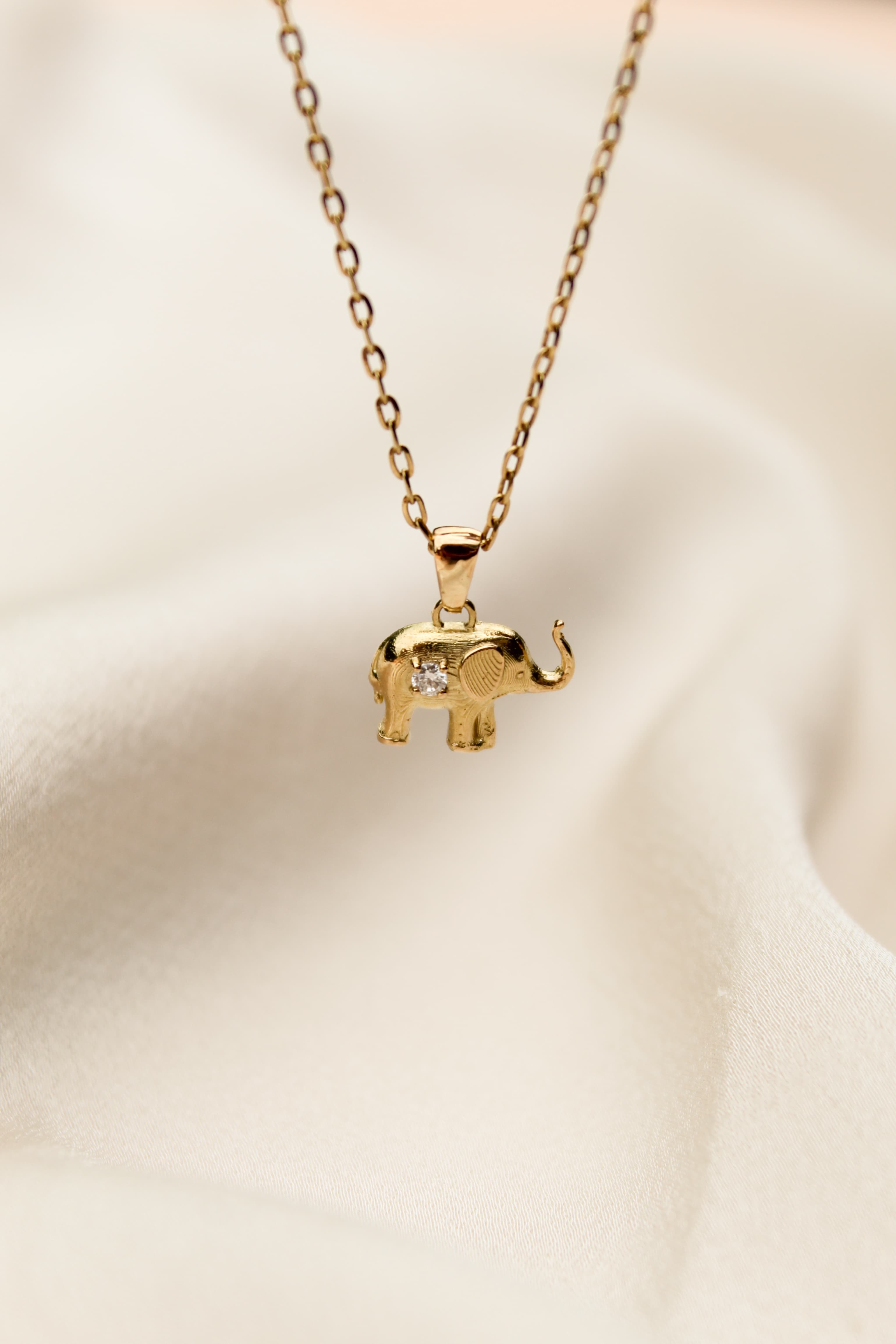 Dije Dije elefante moissanita piedra blanca con moissanita en oro Ley 750